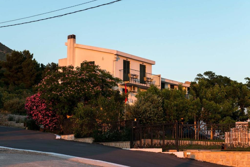Boutique Home Saltaragazza Petrovac na moru Exterior foto